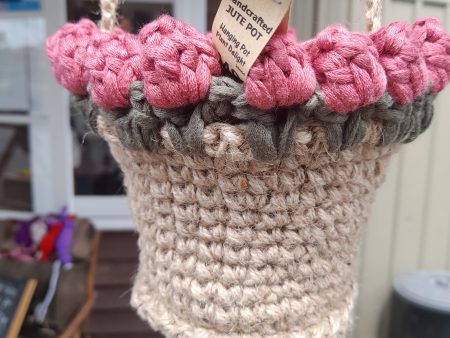 Hanging jute pot (pink rosebud) Sale