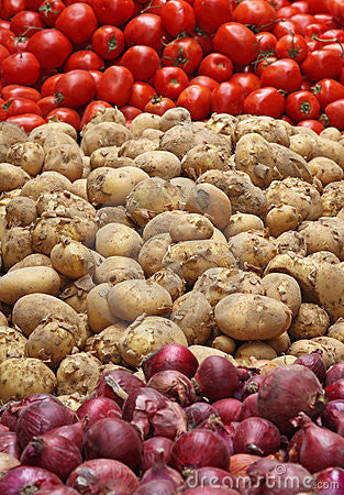 Potato 1 kg + Onion 1 kg + Tomato1 kg = 3 kg Hot on Sale